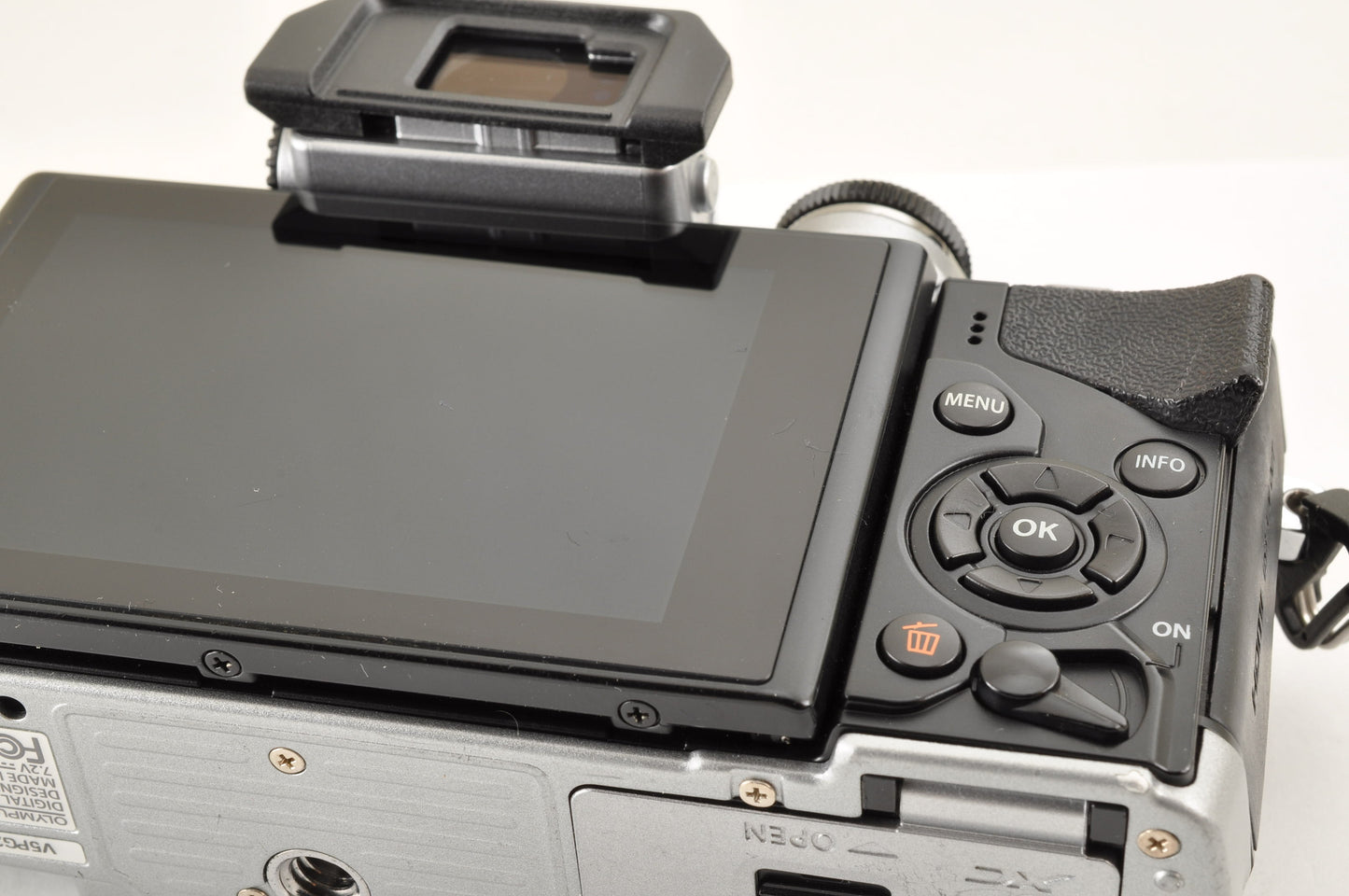 [Mint] OLYMPUS OM-D E-M10 Mirrorless Camera w/ 14-42mm 40-150mm Lens US OR Stock