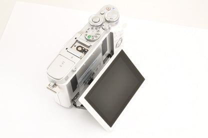 [Top Mint+++] OLYMPUS PEN E-P7 Mirrorless Camera White W zoom lens Kit US ships
