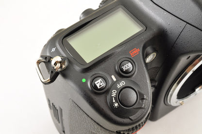 [Mint+ Count: 63] Nikon D700 12.1MP FX Digital SLR Camera Body Ship from USA