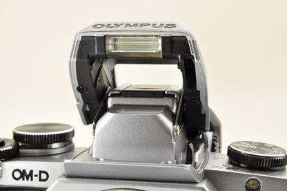 [US Duty Paid] OLYMPUS OM-D E-M10 Mirrorless Camera w/ 14-42mm 40-150 Lens USA