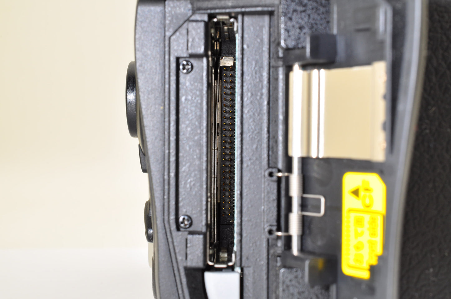 [Mint+] Nikon D700 12.1MP Digital SLR Camera Body Count: 15868 US Ships