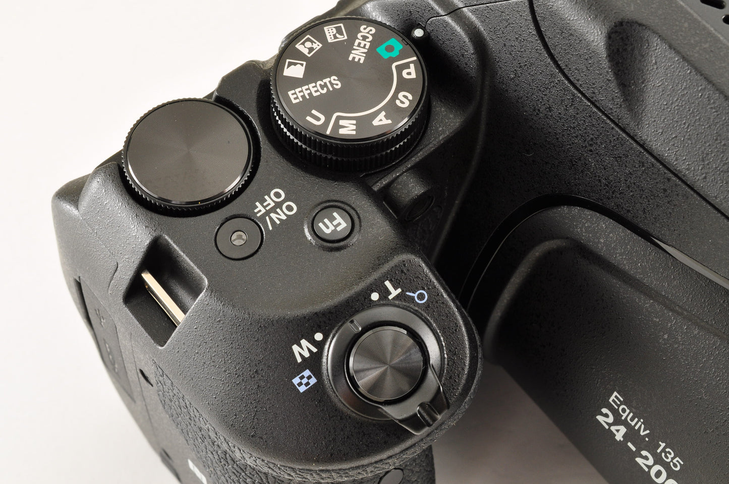 [Top Mint+] Nikon COOLPIX P900 Black 83x zoom 16MP Compact Digital Camera US OR