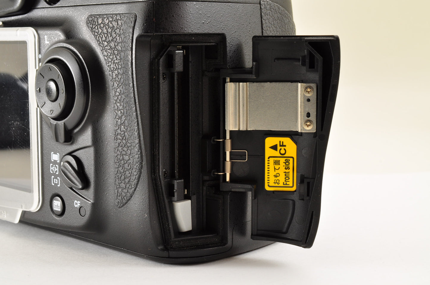 [Mint+ Count:2977] Nikon D700 12.1MP FX Digital SLR Camera Body Ship from USA