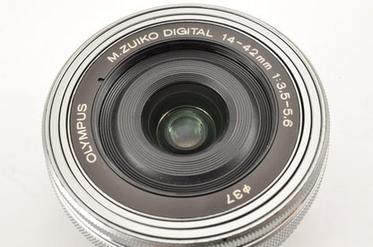 [Mint] OLYMPUS OM-D E-M10 Mirrorless Camera w/ 14-42mm 40-150mm Lens US OR Stock