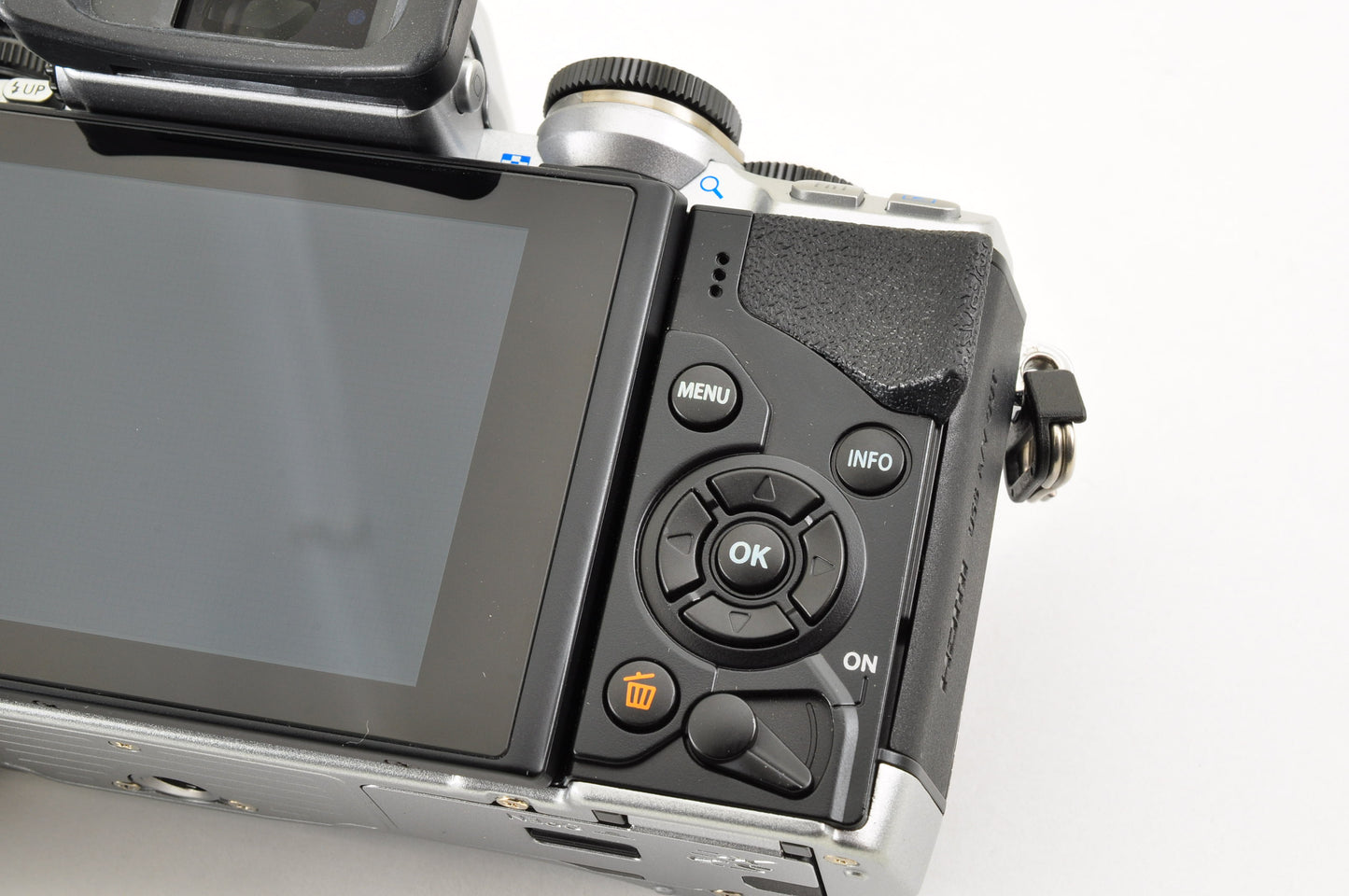 [US Duty Paid] OLYMPUS OM-D E-M10 Mirrorless Camera w/ 14-42mm 40-150 Lens USA