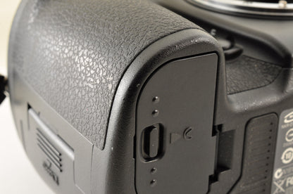 [Mint+++ SC: 6888] Nikon D700 12.1MP FX Digital SLR Camera Body Ship from US OR
