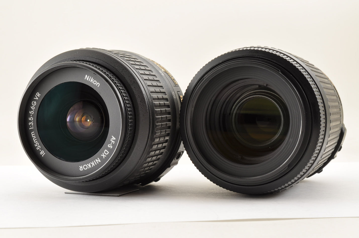 [Mint+] Nikon D5200 24.1MP Digital SLR Red w/18-55mm & 55-200mm VR US Ships