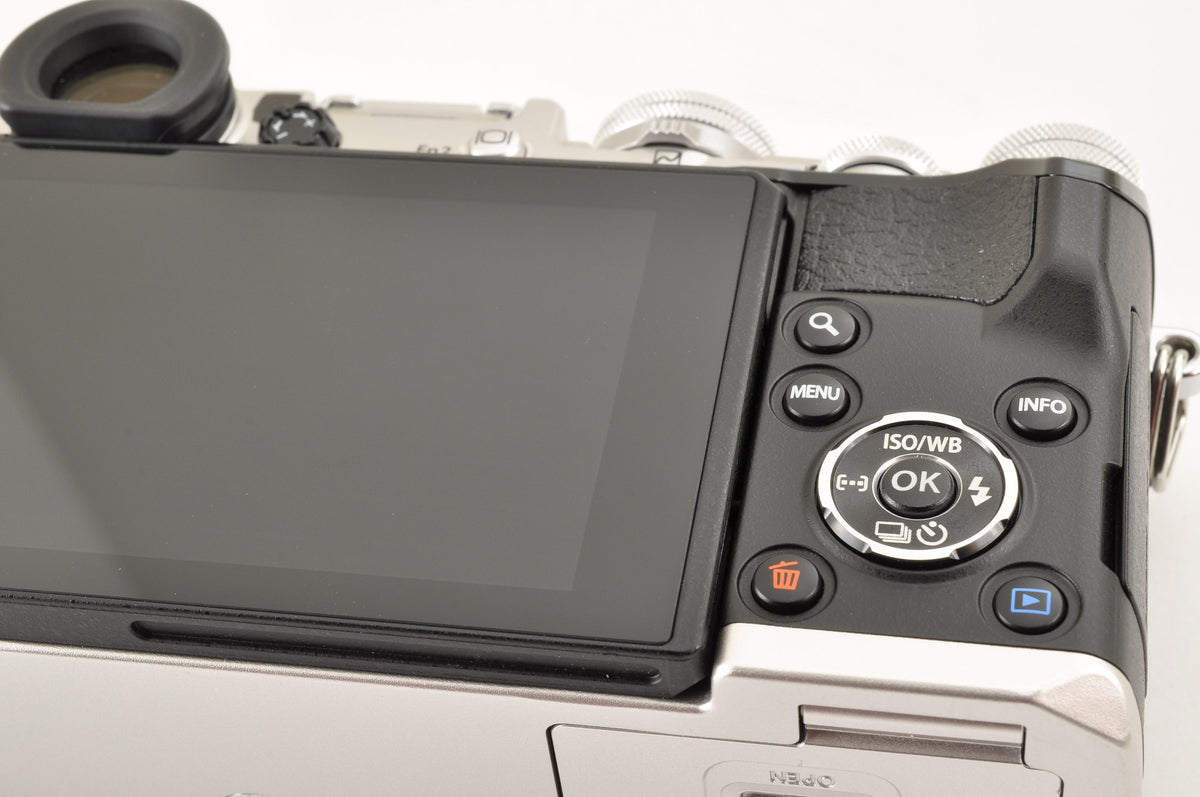 [Top Mint+++] Olympus PEN-F 20.3MP Digital Mirrorless Silver Body SC: 405 US OR