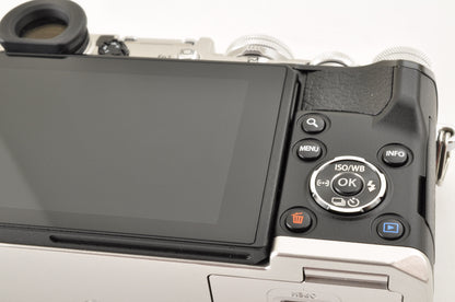 [Top Mint+++] Olympus PEN-F 20.3MP Digital Mirrorless Silver Body SC: 405 US OR
