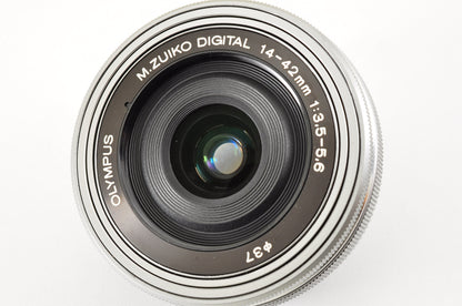 [US Duty Paid] OLYMPUS OM-D E-M10 Mirrorless Camera w/ 14-42mm 40-150 Lens USA