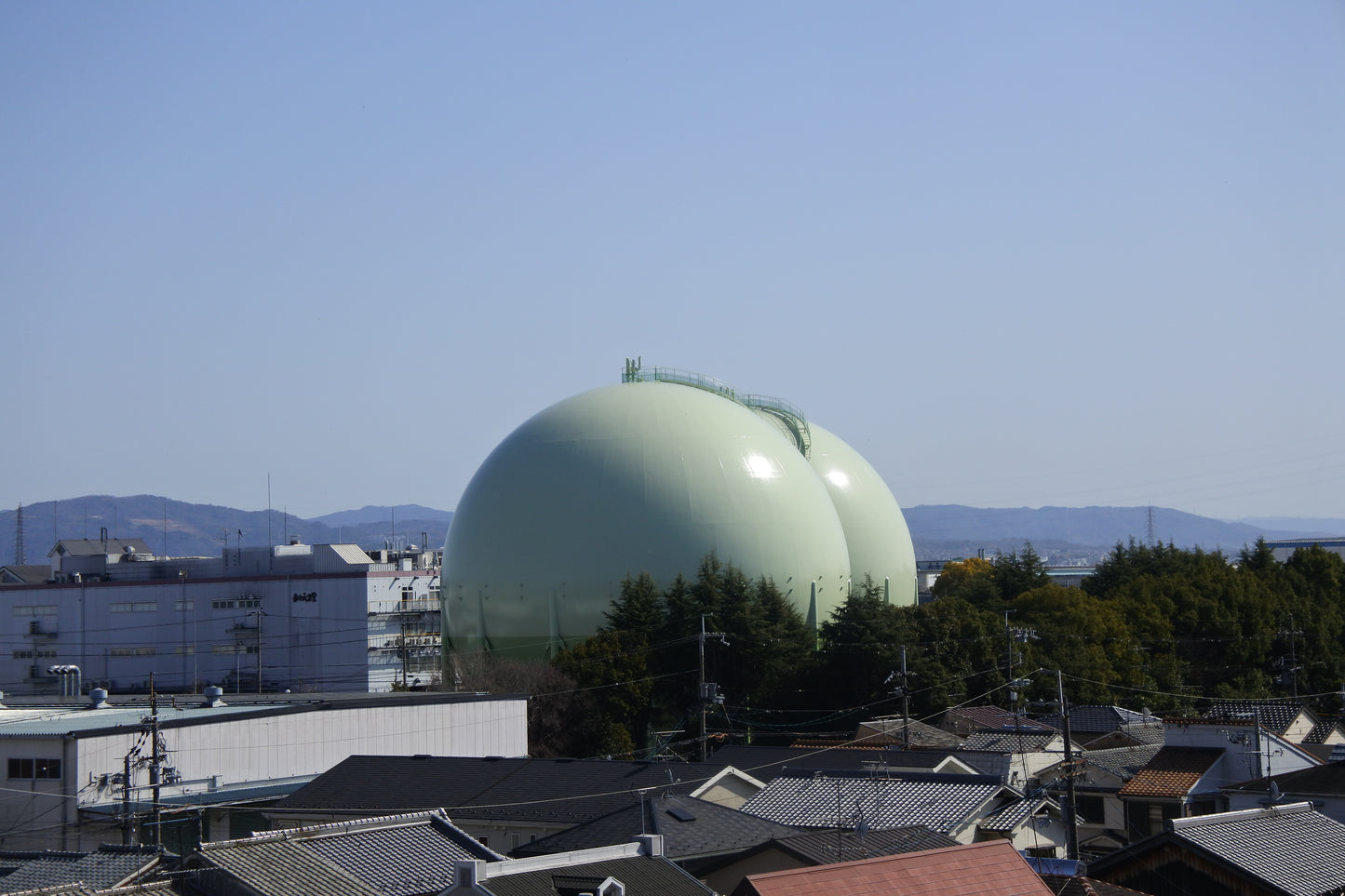 [US Duty Paid] Nikon 1 J5 Silver Double Lens Kit 10-30mm & 18.5mm SC: 1652 USA