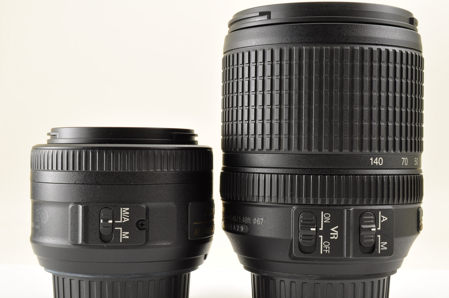 [Top Mint SC: 5804] Nikon D5600 24.2 MP DSLR 18-140mm VR Kit &35mm F/1.8 G USA