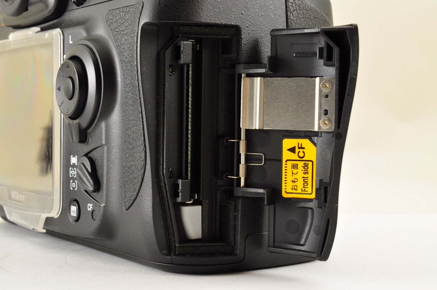 [Mint+ Count: 63] Nikon D700 12.1MP FX Digital SLR Camera Body Ship from USA