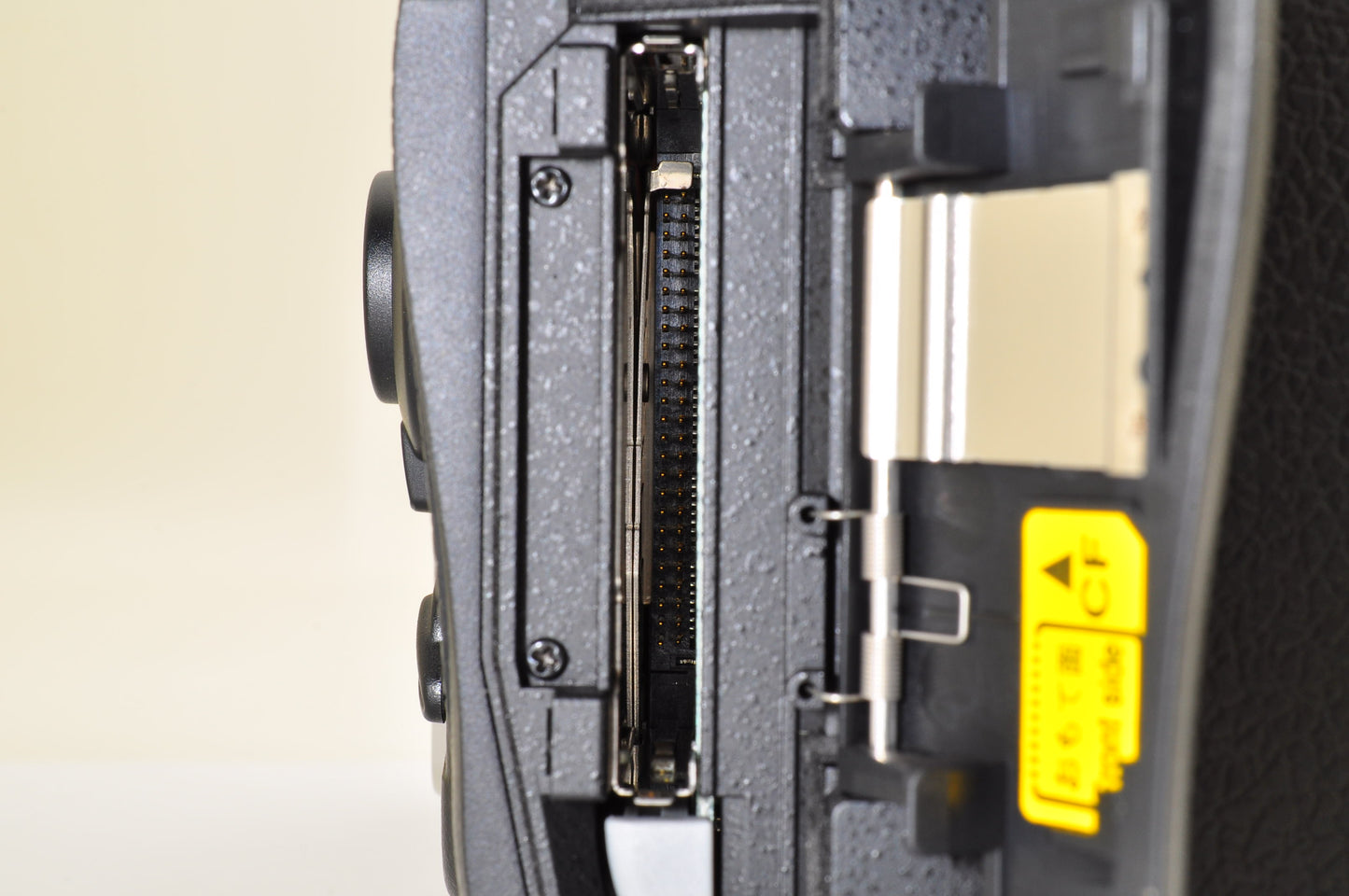 [Mint+ Count: 63] Nikon D700 12.1MP FX Digital SLR Camera Body Ship from USA