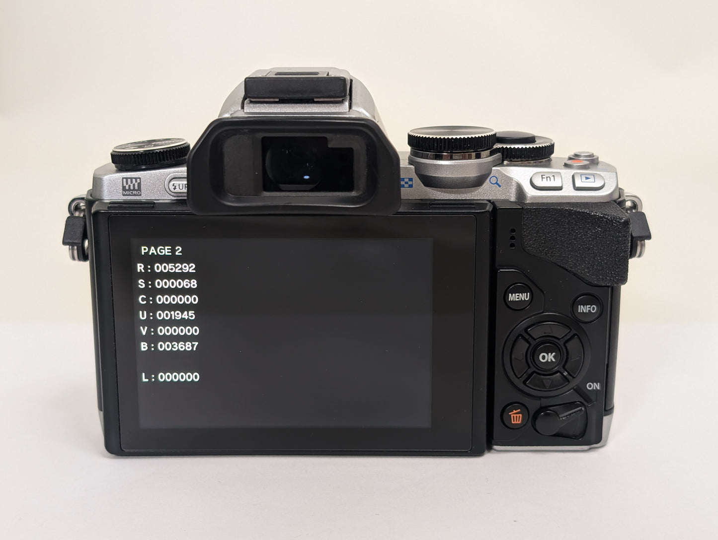 [US Duty Paid] OLYMPUS OM-D E-M10 Mirrorless Camera w/ 14-42mm 40-150mm Lens US