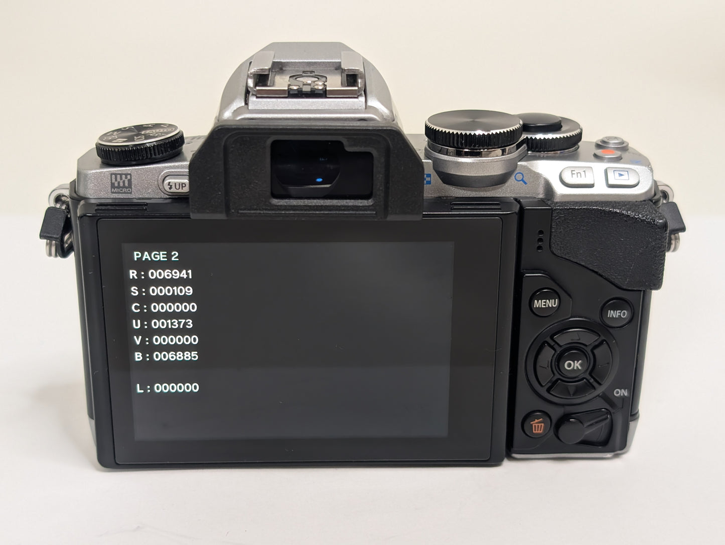 [Mint] OLYMPUS OM-D E-M10 Mirrorless Camera w/ 14-42mm 40-150mm Lens US OR Stock