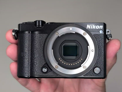 [Mint+++ SC: 2069] Nikon 1 J5 Black W zoom kit 10-30mm PD & 30-110mm US OR Stock