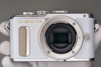 [Top Mint Count: 152] OLYMPUS PEN E-PL8 White & 15mm F/8 Body cap Lens USA