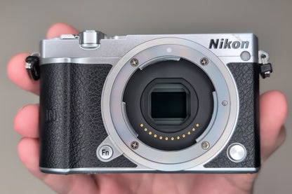 [Mint+ SC: 101] Nikon 1 J5 Silver Double Lens Kit 10-30mm & 30-110mm US Ships