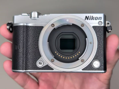 [Top Mint+ SC: 803] Nikon 1 J5 Silver W zoom kit 10-30mm & 30-110mm VR US Stock