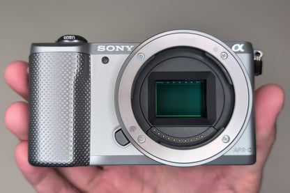 [Top Mint+++ SC: 6] SONY Alpha A5000 Digital Camera Silver & SELP1650 US Ships