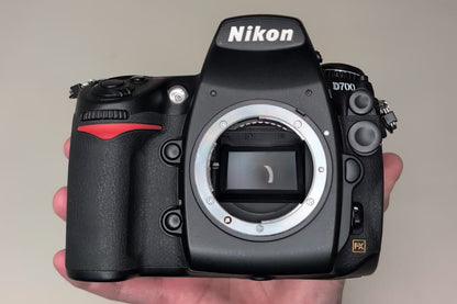 [US Duty Paid] Nikon D700 12.1MP Digital SLR Camera Body Count: 7117 US Ships