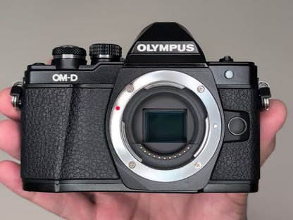 [Top Mint+] Olympus OM-D E-M10 Mark II 16.1 MP w/ 14-42mm EZ & 40-150mm Lens US